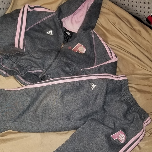 SUPER CUTE LITTLE GIRLS ADIDAS INDIANA PACERS SWEAT SUIT (READ DESCRIPTION) - Picture 2 of 9